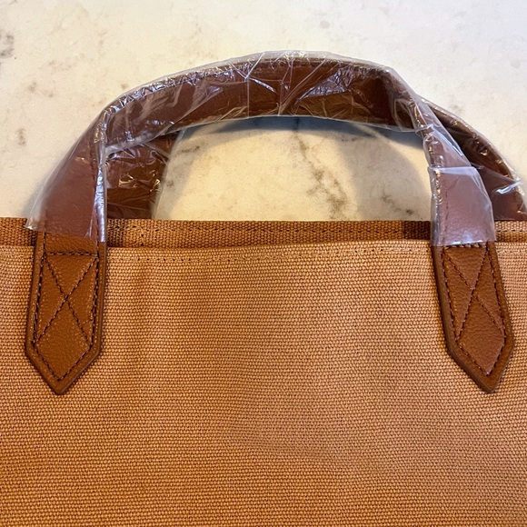 Thirty-One Camel Tote Bag with Strap - Picture 4 of 14